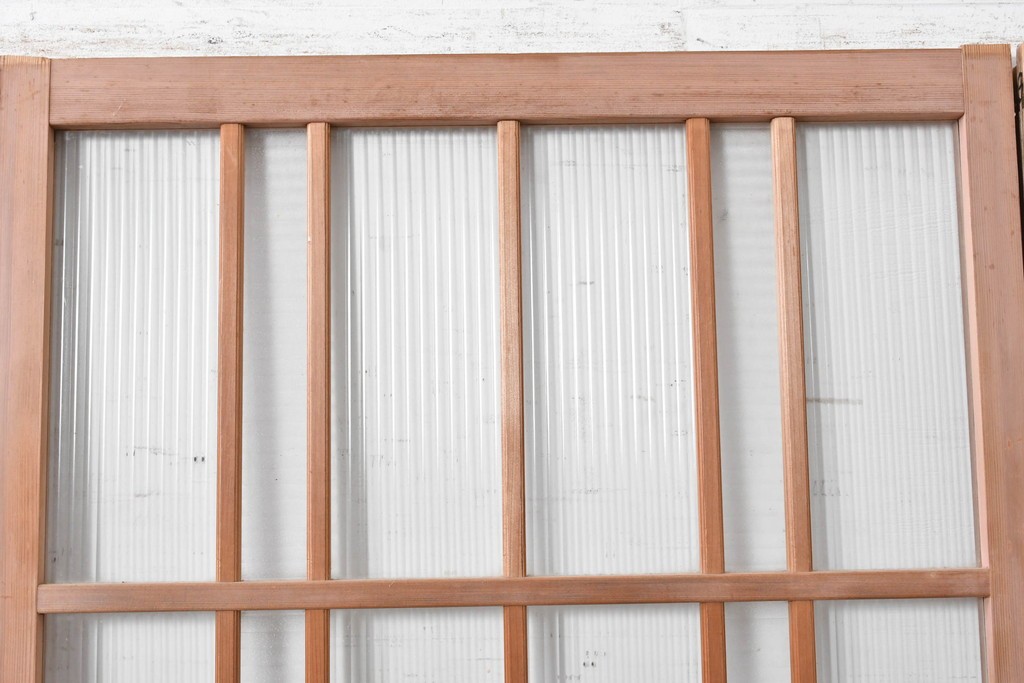 ヴィンテージ建具　昭和後期　型板ガラスと木目を楽しめるガラス戸4枚セット　(R-090587)