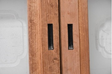 ヴィンテージ建具　昭和後期　型板ガラスと木目を楽しめるガラス戸4枚セット　(R-090587)