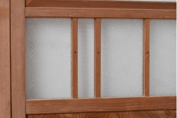 ヴィンテージ建具　昭和後期　型板ガラスと木目を楽しめるガラス戸4枚セット　(R-090587)