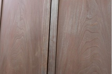 和製アンティーク　大正期から昭和初期　欅(ケヤキ)材　開閉できる無双を備えた木目豊かな門扉2枚(1対)セット　(R-090588)