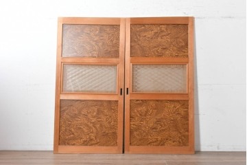 ヴィンテージ建具　昭和後期　欅(ケヤキ)玉杢プリント合板　三重菱の組子細工が美しい帯戸2枚セット　(R-090590)