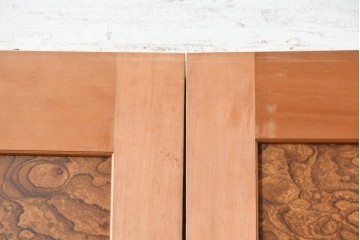 ヴィンテージ建具　昭和後期　欅(ケヤキ)玉杢プリント合板　三重菱の組子細工が美しい帯戸2枚セット　(R-090590)