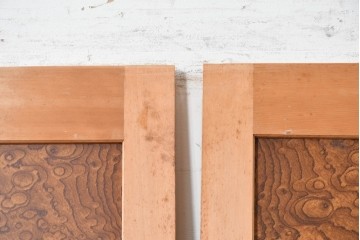 ヴィンテージ建具　昭和後期　欅(ケヤキ)玉杢プリント合板　三重菱の組子細工が美しい帯戸2枚セット　(R-090591)