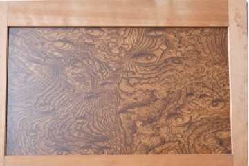 ヴィンテージ建具　昭和後期　欅(ケヤキ)玉杢プリント合板　三重菱の組子細工が美しい帯戸2枚セット　(R-090591)