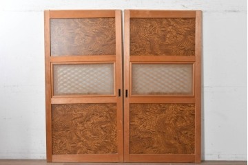 ヴィンテージ建具　昭和後期　欅(ケヤキ)玉杢プリント合板　三重菱の組子細工が美しい帯戸2枚セット　(R-090591)