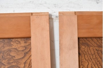 ヴィンテージ建具　昭和後期　欅(ケヤキ)玉杢プリント合板　三重菱の組子細工が美しい帯戸2枚セット　(R-090591)