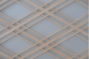 ヴィンテージ建具　昭和後期　欅(ケヤキ)玉杢プリント合板　三重菱の組子細工が美しい帯戸2枚セット　(R-090591)