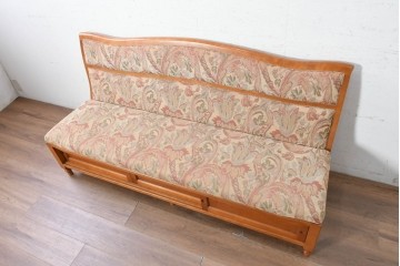 中古　美品　横浜クラシック家具ダニエル(Daniel)　座面下に収納を備えた3人掛けソファ　(R-090592)