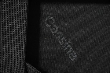 中古　美品　Cassina(カッシーナ)　ル・コルビュジエ(Le Corbusier)　LC3　GRAND CONFORT, GRAND MODELE(グランコンフォール グランモデル)　本革製　黒い張地と金属フレームの対比が際立つモダンな1人掛けソファ　定価約137万円　(R-090597)