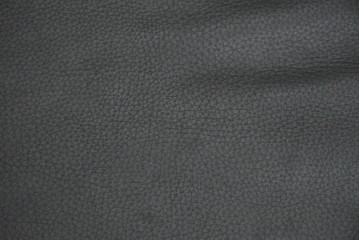 中古　美品　Cassina(カッシーナ)　ル・コルビュジエ(Le Corbusier)　LC3　GRAND CONFORT, GRAND MODELE(グランコンフォール グランモデル)　本革製　黒い張地と金属フレームの対比が際立つモダンな1人掛けソファ　定価約137万円　(R-090598)