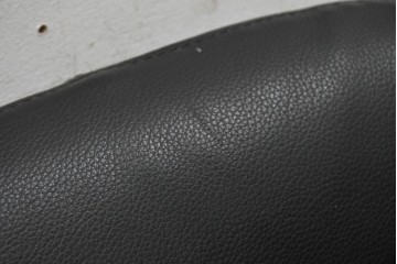 中古　美品　Cassina(カッシーナ)　本革　リクライニング　パーソナルチェア　K10 DODO(ドド)　ドドシェーズロング　定価約167万2千円　(R-090601)