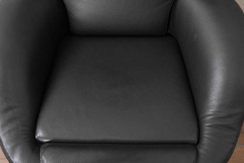 中古　美品　Cassina(カッシーナ)　本革　リクライニング　パーソナルチェア　K10 DODO(ドド)　ドドシェーズロング　定価約167万2千円　(R-090601)