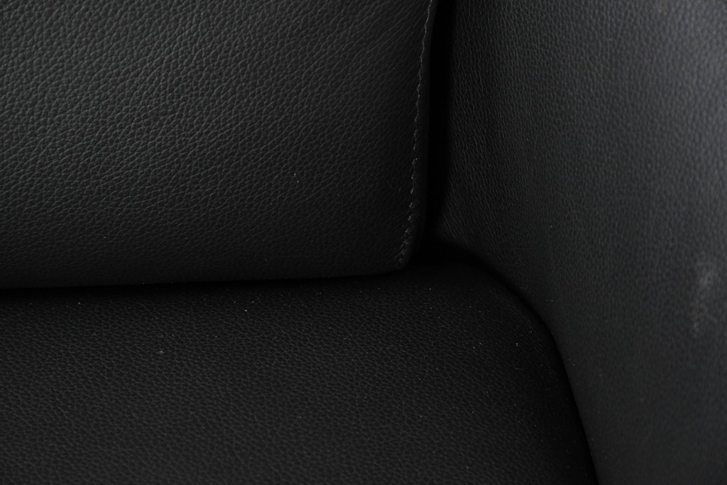 中古　美品　Cassina(カッシーナ)　本革　リクライニング　パーソナルチェア　K10 DODO(ドド)　ドドシェーズロング　定価約167万2千円　(R-090601)