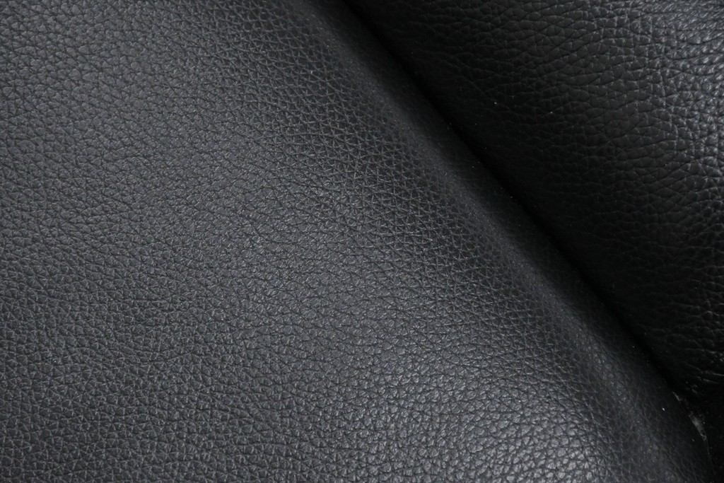 中古　美品　Cassina(カッシーナ)　本革　リクライニング　パーソナルチェア　K10 DODO(ドド)　ドドシェーズロング　定価約167万2千円　(R-090601)