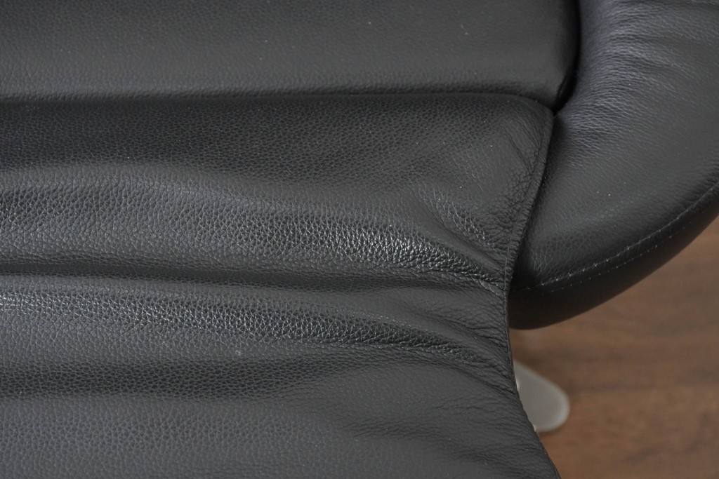 中古　美品　Cassina(カッシーナ)　本革　リクライニング　パーソナルチェア　K10 DODO(ドド)　ドドシェーズロング　定価約167万2千円　(R-090601)