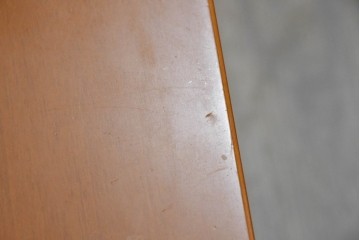 中古　美品　arflex(アルフレックス)　PORTO(ポルト)　天板の柔らかなカーブが印象的なネストサイドテーブル　定価約11万円　(R-090602)