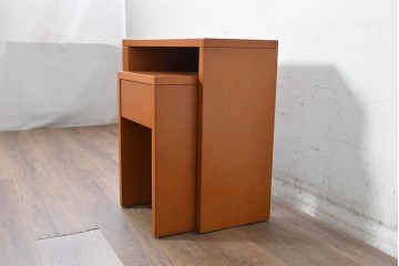中古　美品　arflex(アルフレックス)　PORTO(ポルト)　天板の柔らかなカーブが印象的なネストサイドテーブル　定価約11万円　(R-090603)