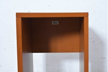 中古　美品　arflex(アルフレックス)　PORTO(ポルト)　天板の柔らかなカーブが印象的なネストサイドテーブル　定価約11万円　(R-090603)
