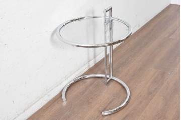 中古　美品　Cassina ixc.(カッシーナイクスシー)取り扱い　ClassiCon(クラシコン)　Eileen Gray(アイリーン・グレイ)　ADJUSTABLE TABLE(アジャスタブルテーブル)　E1027　サイドテーブル　定価約21万円　(R-090604)