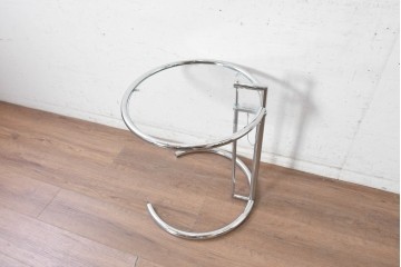 中古　美品　Cassina ixc.(カッシーナイクスシー)取り扱い　ClassiCon(クラシコン)　Eileen Gray(アイリーン・グレイ)　ADJUSTABLE TABLE(アジャスタブルテーブル)　E1027　サイドテーブル　定価約21万円　(R-090604)
