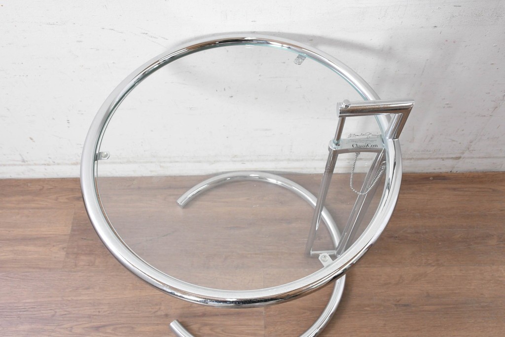 中古　美品　Cassina ixc.(カッシーナイクスシー)取り扱い　ClassiCon(クラシコン)　Eileen Gray(アイリーン・グレイ)　ADJUSTABLE TABLE(アジャスタブルテーブル)　E1027　サイドテーブル　定価約21万円　(R-090604)