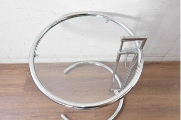 中古　美品　Cassina ixc.(カッシーナイクスシー)取り扱い　ClassiCon(クラシコン)　Eileen Gray(アイリーン・グレイ)　ADJUSTABLE TABLE(アジャスタブルテーブル)　E1027　サイドテーブル　定価約21万円　(R-090604)