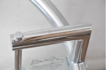 中古　美品　Cassina ixc.(カッシーナイクスシー)取り扱い　ClassiCon(クラシコン)　Eileen Gray(アイリーン・グレイ)　ADJUSTABLE TABLE(アジャスタブルテーブル)　E1027　サイドテーブル　定価約21万円　(R-090604)