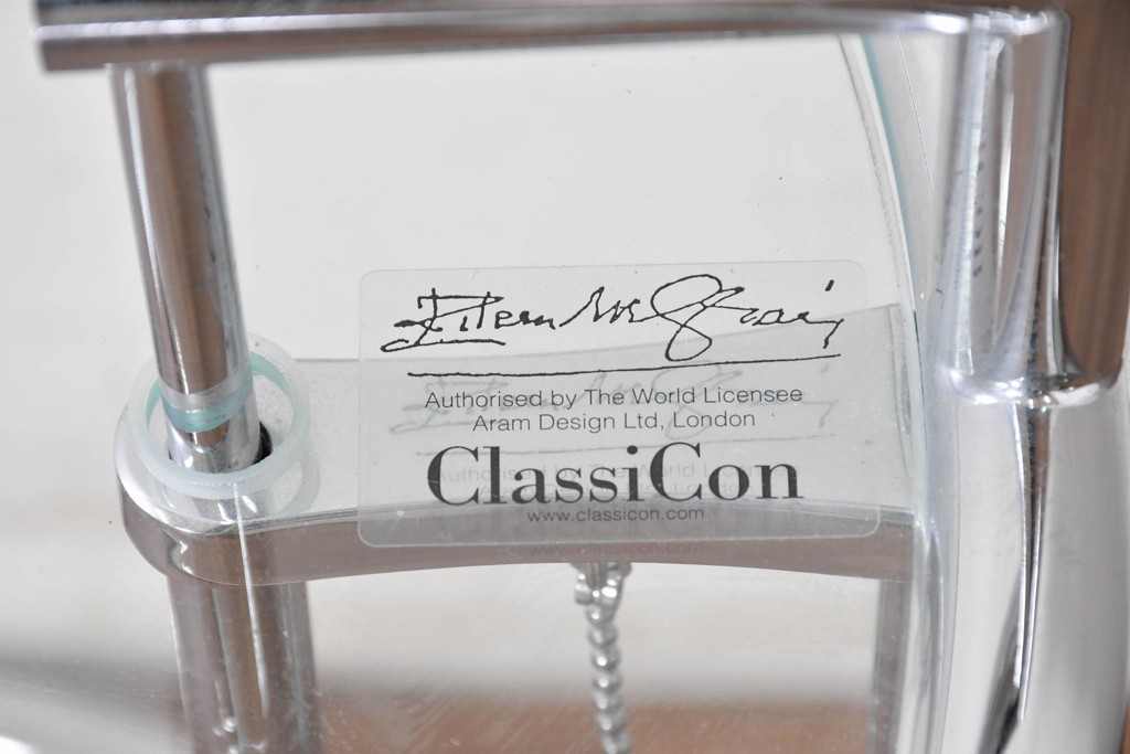 中古　美品　Cassina ixc.(カッシーナイクスシー)取り扱い　ClassiCon(クラシコン)　Eileen Gray(アイリーン・グレイ)　ADJUSTABLE TABLE(アジャスタブルテーブル)　E1027　サイドテーブル　定価約21万円　(R-090604)