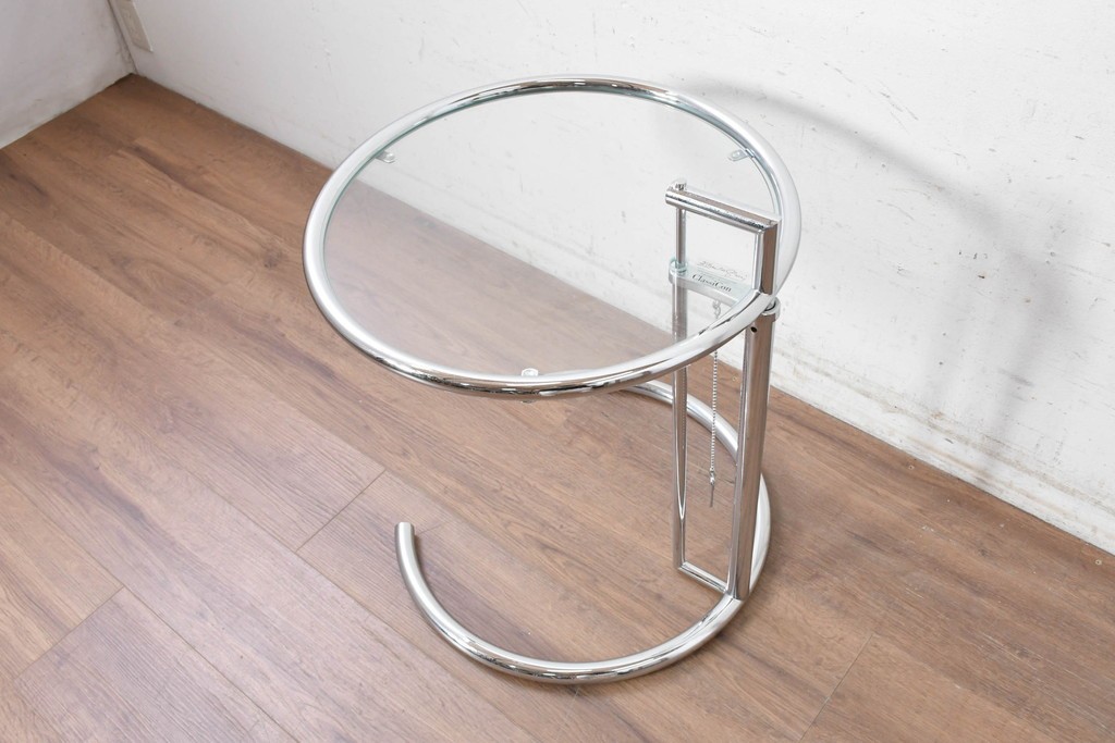 中古　美品　Cassina ixc.(カッシーナイクスシー)取り扱い　ClassiCon(クラシコン)　Eileen Gray(アイリーン・グレイ)　ADJUSTABLE TABLE(アジャスタブルテーブル)　E1027　サイドテーブル　定価約21万円　(R-090605)