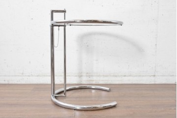 中古　美品　Cassina ixc.(カッシーナイクスシー)取り扱い　ClassiCon(クラシコン)　Eileen Gray(アイリーン・グレイ)　ADJUSTABLE TABLE(アジャスタブルテーブル)　E1027　サイドテーブル　定価約21万円　(R-090605)