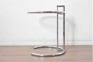 中古　美品　Cassina ixc.(カッシーナイクスシー)取り扱い　ClassiCon(クラシコン)　Eileen Gray(アイリーン・グレイ)　ADJUSTABLE TABLE(アジャスタブルテーブル)　E1027　サイドテーブル　定価約21万円　(R-090606)