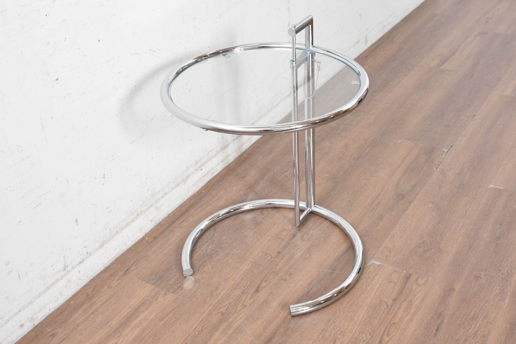 中古　美品　Cassina ixc.(カッシーナイクスシー)取り扱い　ClassiCon(クラシコン)　Eileen Gray(アイリーン・グレイ)　ADJUSTABLE TABLE(アジャスタブルテーブル)　E1027　サイドテーブル　定価約21万円　(R-090606)