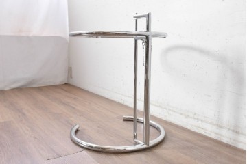中古　美品　Cassina ixc.(カッシーナイクスシー)取り扱い　ClassiCon(クラシコン)　Eileen Gray(アイリーン・グレイ)　ADJUSTABLE TABLE(アジャスタブルテーブル)　E1027　サイドテーブル　定価約21万円　(R-090606)