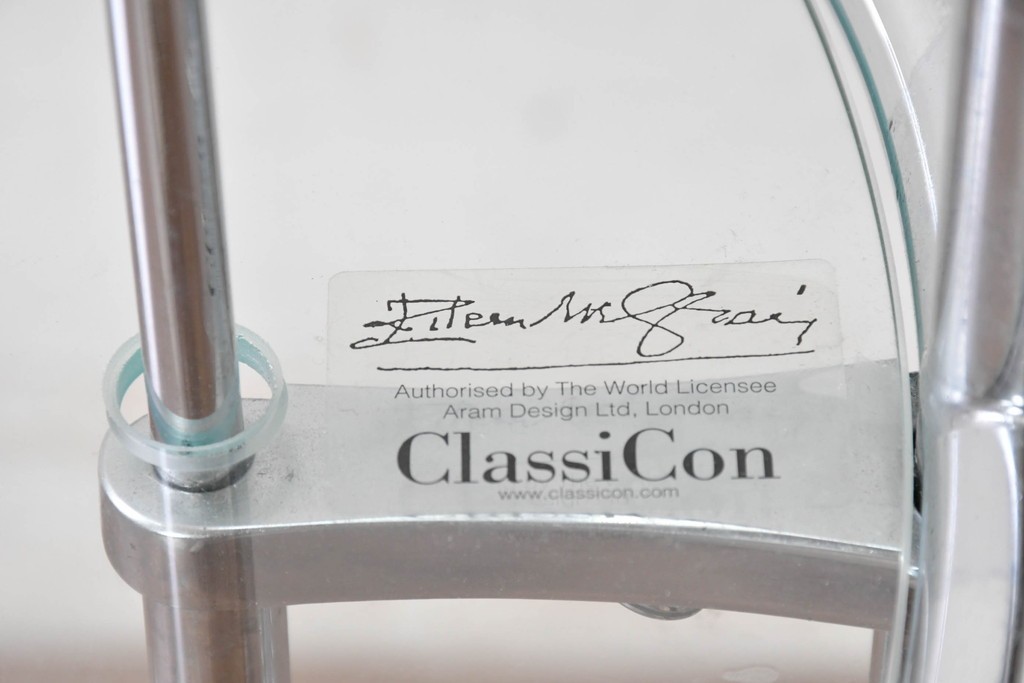 中古　美品　Cassina ixc.(カッシーナイクスシー)取り扱い　ClassiCon(クラシコン)　Eileen Gray(アイリーン・グレイ)　ADJUSTABLE TABLE(アジャスタブルテーブル)　E1027　サイドテーブル　定価約21万円　(R-090606)