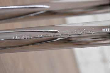 中古　美品　Cassina ixc.(カッシーナイクスシー)取り扱い　ClassiCon(クラシコン)　Eileen Gray(アイリーン・グレイ)　ADJUSTABLE TABLE(アジャスタブルテーブル)　E1027　サイドテーブル　定価約21万円　(R-090606)