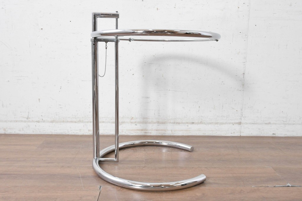 中古　美品　Cassina ixc.(カッシーナイクスシー)取り扱い　ClassiCon(クラシコン)　Eileen Gray(アイリーン・グレイ)　ADJUSTABLE TABLE(アジャスタブルテーブル)　E1027　サイドテーブル　定価約21万円　(R-090606)
