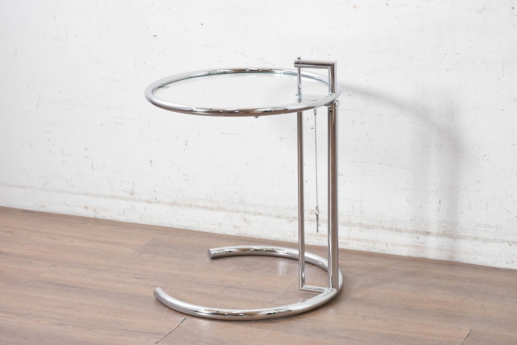 中古　美品　Cassina ixc.(カッシーナイクスシー)取り扱い　ClassiCon(クラシコン)　Eileen Gray(アイリーン・グレイ)　ADJUSTABLE TABLE(アジャスタブルテーブル)　E1027　サイドテーブル　定価約21万円　(R-090607)