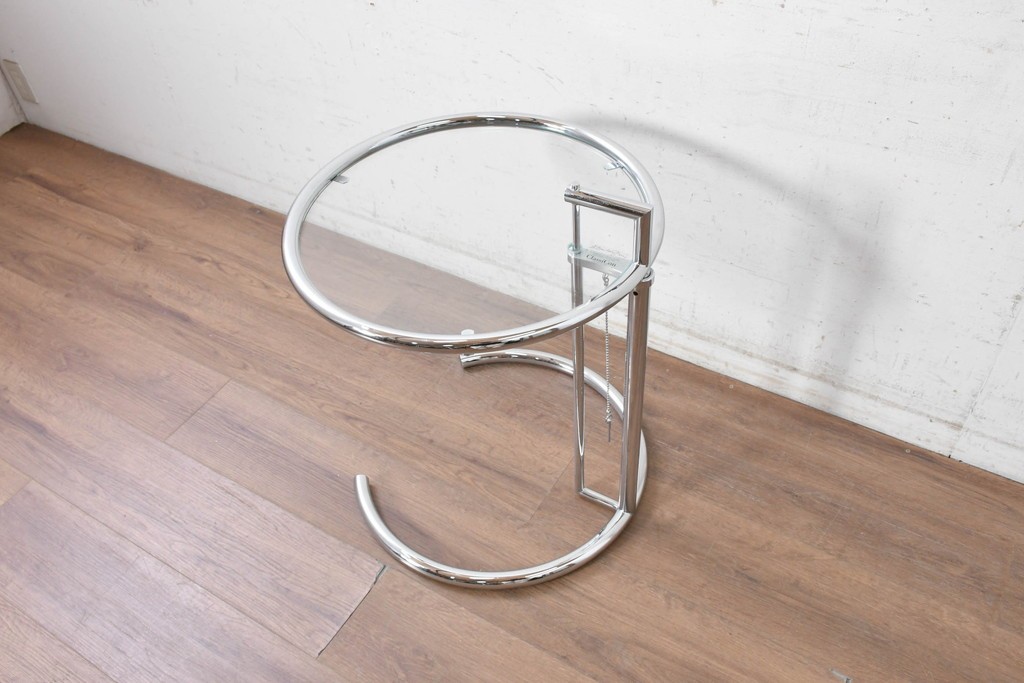 中古　美品　Cassina ixc.(カッシーナイクスシー)取り扱い　ClassiCon(クラシコン)　Eileen Gray(アイリーン・グレイ)　ADJUSTABLE TABLE(アジャスタブルテーブル)　E1027　サイドテーブル　定価約21万円　(R-090607)