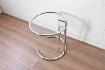 中古　美品　Cassina ixc.(カッシーナイクスシー)取り扱い　ClassiCon(クラシコン)　Eileen Gray(アイリーン・グレイ)　ADJUSTABLE TABLE(アジャスタブルテーブル)　E1027　サイドテーブル　定価約21万円　(R-090607)