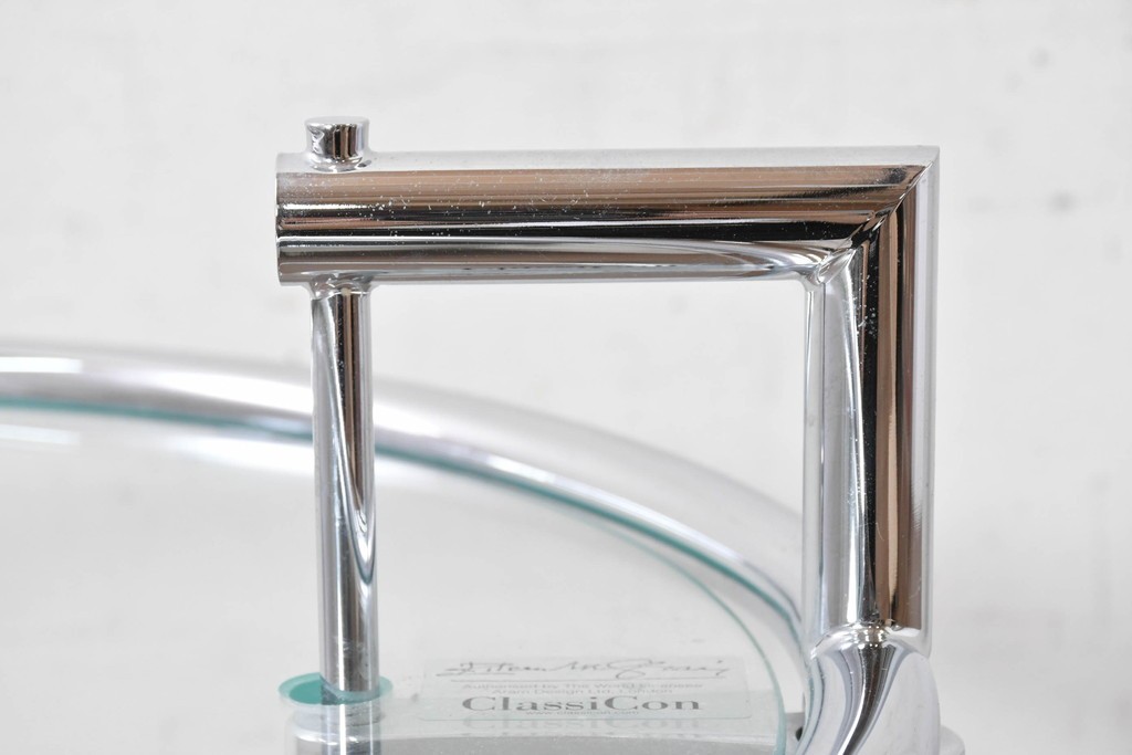 中古　美品　Cassina ixc.(カッシーナイクスシー)取り扱い　ClassiCon(クラシコン)　Eileen Gray(アイリーン・グレイ)　ADJUSTABLE TABLE(アジャスタブルテーブル)　E1027　サイドテーブル　定価約21万円　(R-090607)