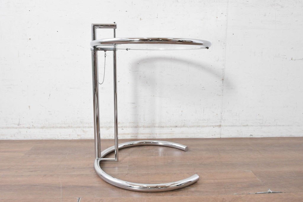 中古　美品　Cassina ixc.(カッシーナイクスシー)取り扱い　ClassiCon(クラシコン)　Eileen Gray(アイリーン・グレイ)　ADJUSTABLE TABLE(アジャスタブルテーブル)　E1027　サイドテーブル　定価約21万円　(R-090607)