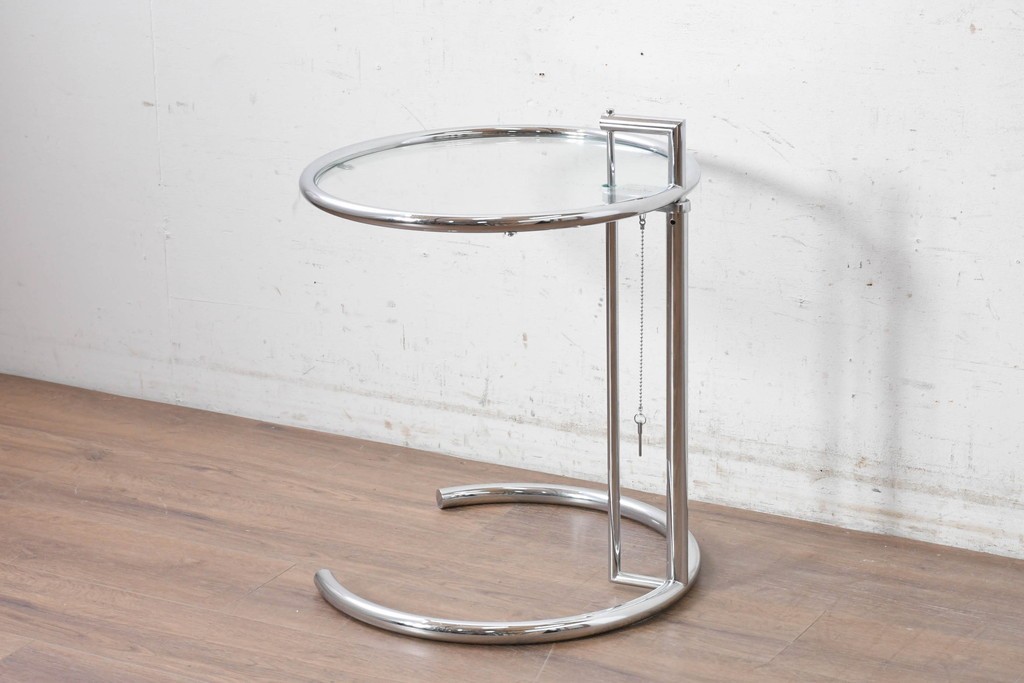 中古　美品　Cassina ixc.(カッシーナイクスシー)取り扱い　ClassiCon(クラシコン)　Eileen Gray(アイリーン・グレイ)　ADJUSTABLE TABLE(アジャスタブルテーブル)　E1027　サイドテーブル　定価約21万円　(R-090608)