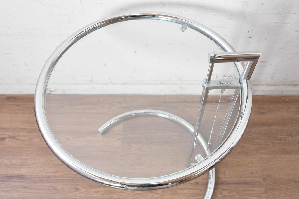 中古　美品　Cassina ixc.(カッシーナイクスシー)取り扱い　ClassiCon(クラシコン)　Eileen Gray(アイリーン・グレイ)　ADJUSTABLE TABLE(アジャスタブルテーブル)　E1027　サイドテーブル　定価約21万円　(R-090608)