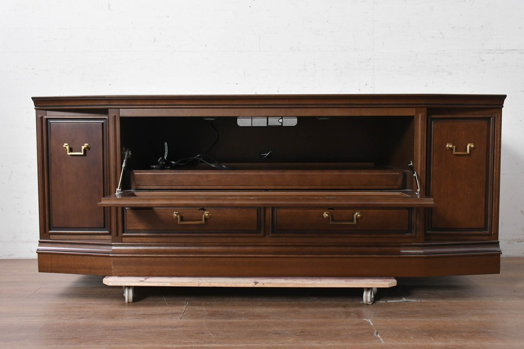 中古　美品　maruni(マルニ木工)　地中海ロイヤルシリーズ(ROYAL)　収納力が魅力のクラシカルなテレビ台　(R-090610)