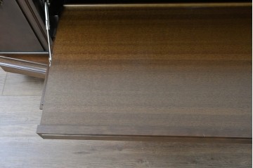 中古　美品　maruni(マルニ木工)　地中海ロイヤルシリーズ(ROYAL)　収納力が魅力のクラシカルなテレビ台　(R-090610)