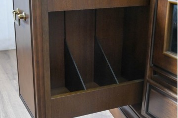 中古　美品　maruni(マルニ木工)　地中海ロイヤルシリーズ(ROYAL)　収納力が魅力のクラシカルなテレビ台　(R-090610)