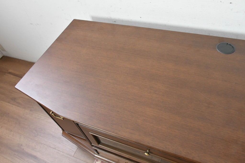 中古　美品　maruni(マルニ木工)　地中海ロイヤルシリーズ(ROYAL)　収納力が魅力のクラシカルなテレビ台　(R-090610)
