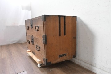 和製アンティーク　大正期　前面桐材　丸金具をあしらった風格あるローチェスト　(R-090615)