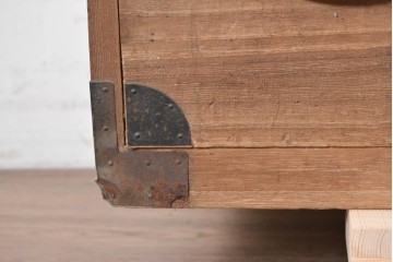 和製アンティーク　大正期　前面桐材　丸金具をあしらった風格あるローチェスト　(R-090616)