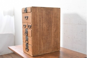 【簡易リペア限定品】　和製アンティーク　明治期から大正期　桐材　大小の引き出しと素朴な金具が味わい深い小引き出し　(R-090617)